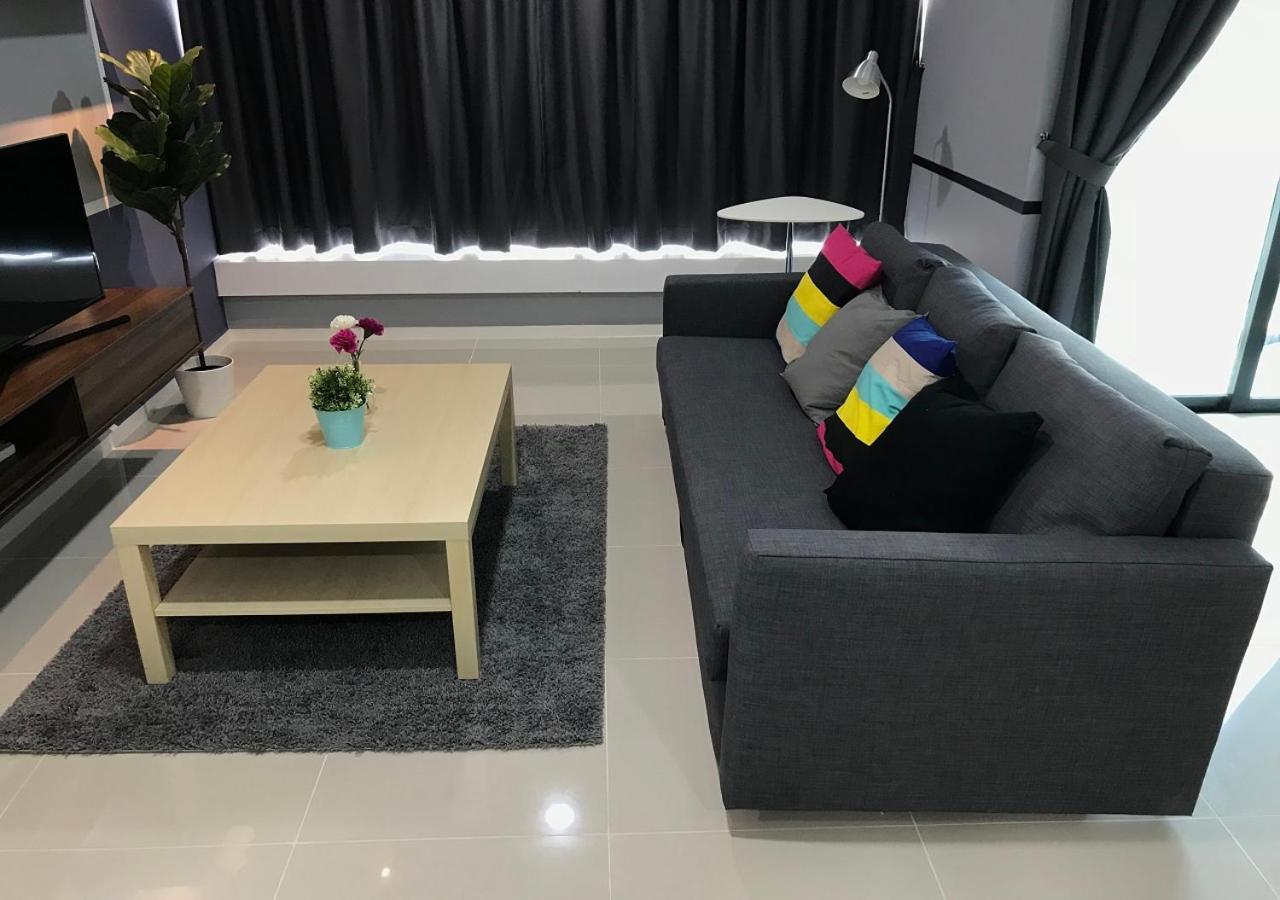 Suasana Residence By Nest Home Johor Bahru Exterior foto